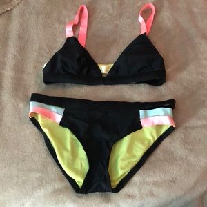 Black&neon  Xhilaration bikini almost brand new
